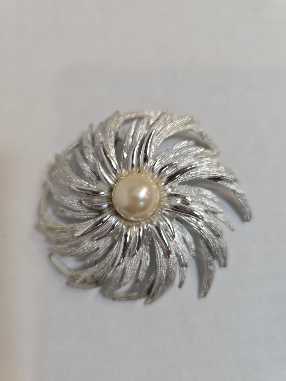 Sarah Coventry Silver-tone Swirl Brooch with Pearl Center